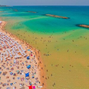 19 BEACHES
